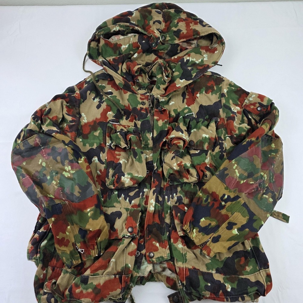 Vintage Swiss Army Jacket Mens Medium Camo Hooded Fishtail Canvas Parka